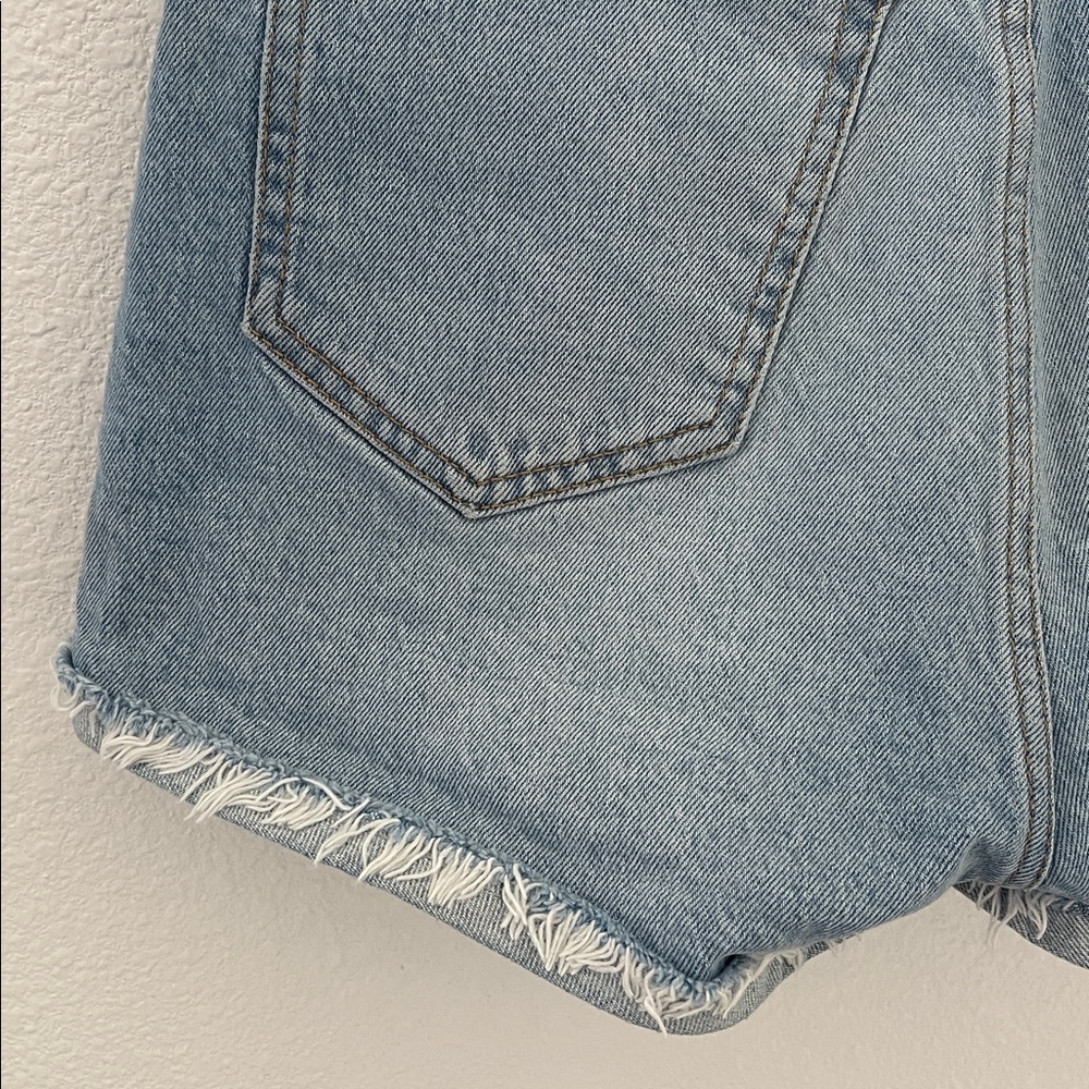 Women’s Abercrombie Shorts - Picture 6 of 7